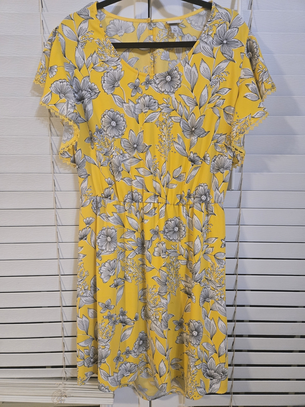 a new day Floral Dress With Open Back Sz XL